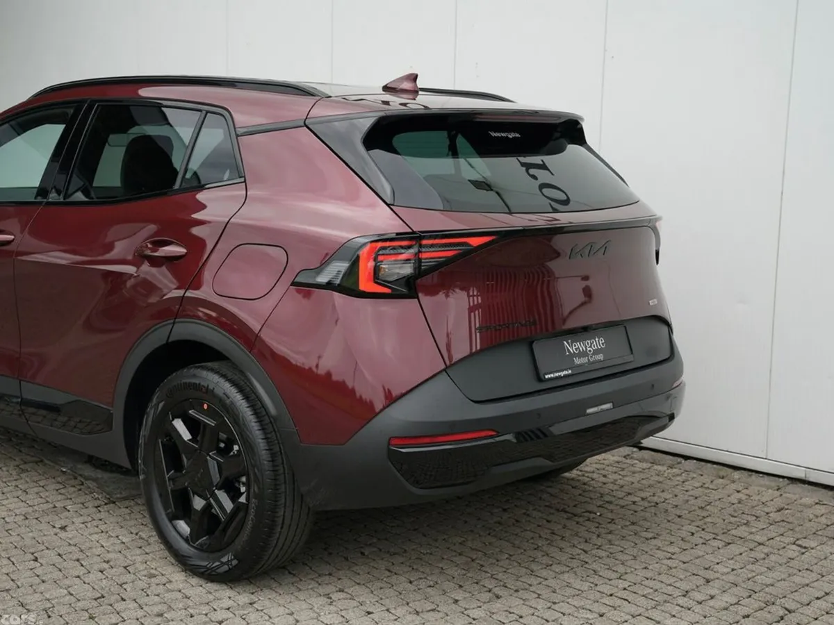 Kia Sportage SUV, Petrol Hybrid, 2027, Red