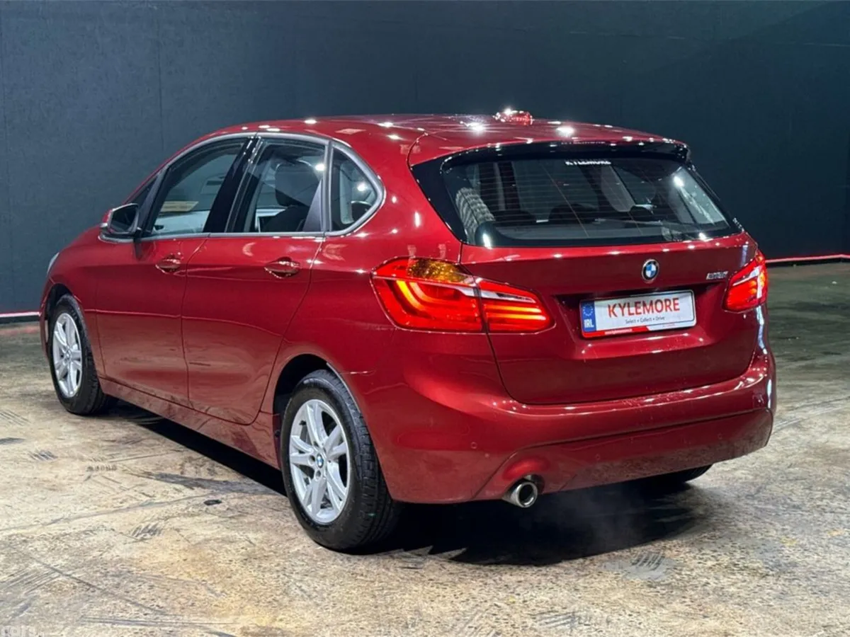 BMW 2-Series MPV, Petrol, 2018, Red