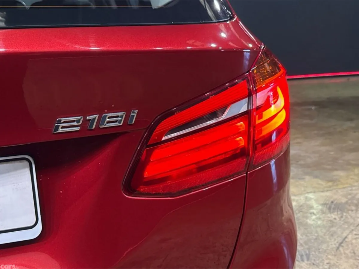 BMW 2-Series MPV, Petrol, 2018, Red