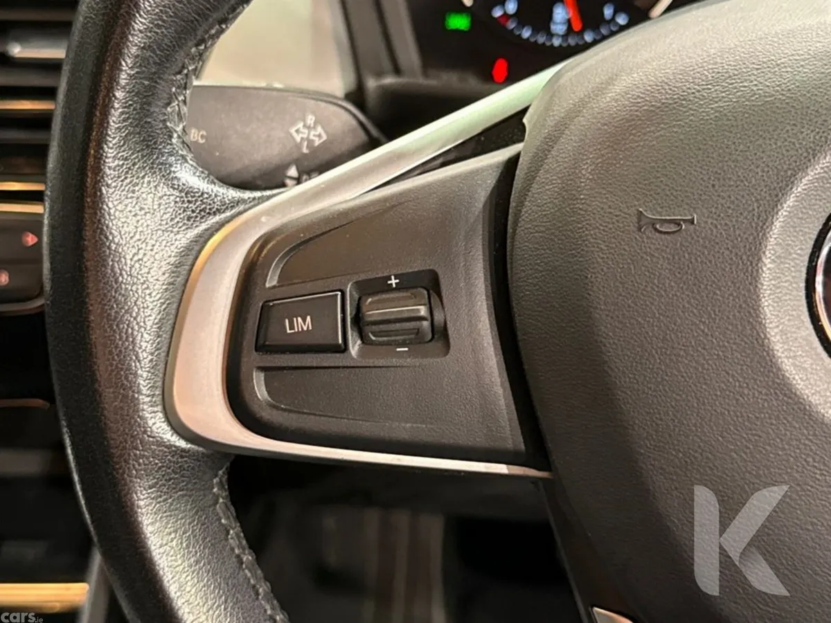 BMW 2-Series MPV, Petrol, 2018, Red