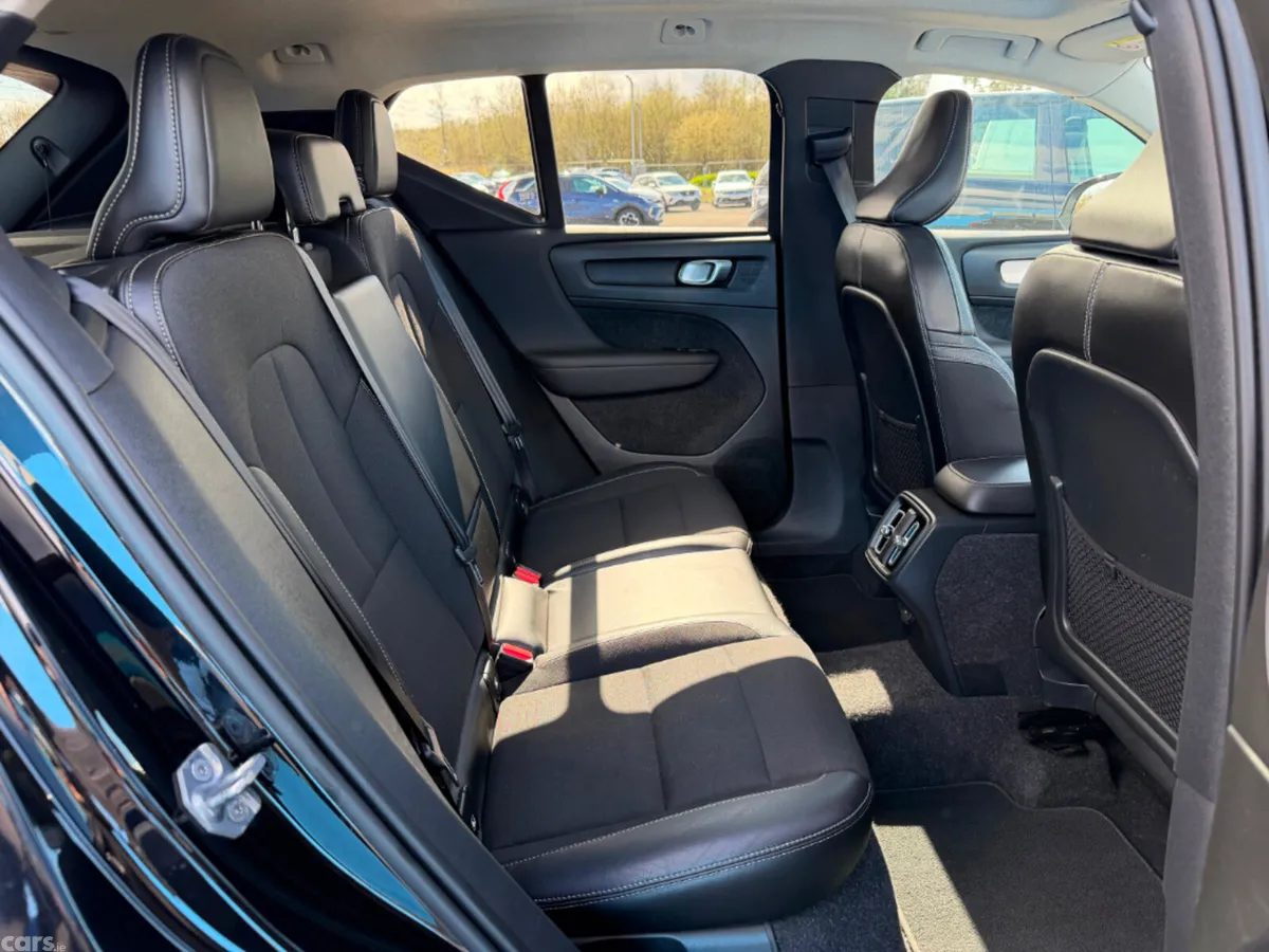 Volvo XC40 Estate, Diesel, 2018, Black