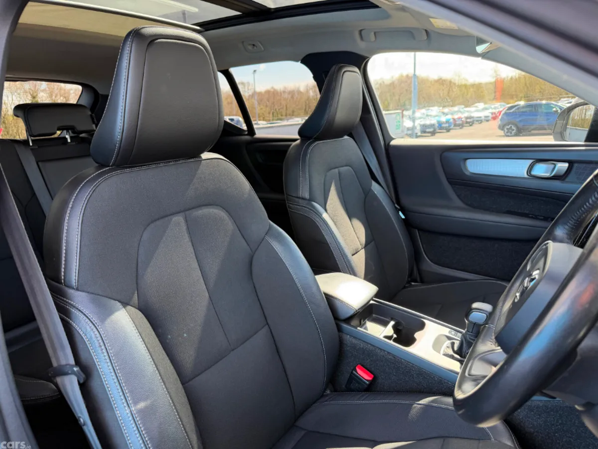 Volvo XC40 Estate, Diesel, 2018, Black