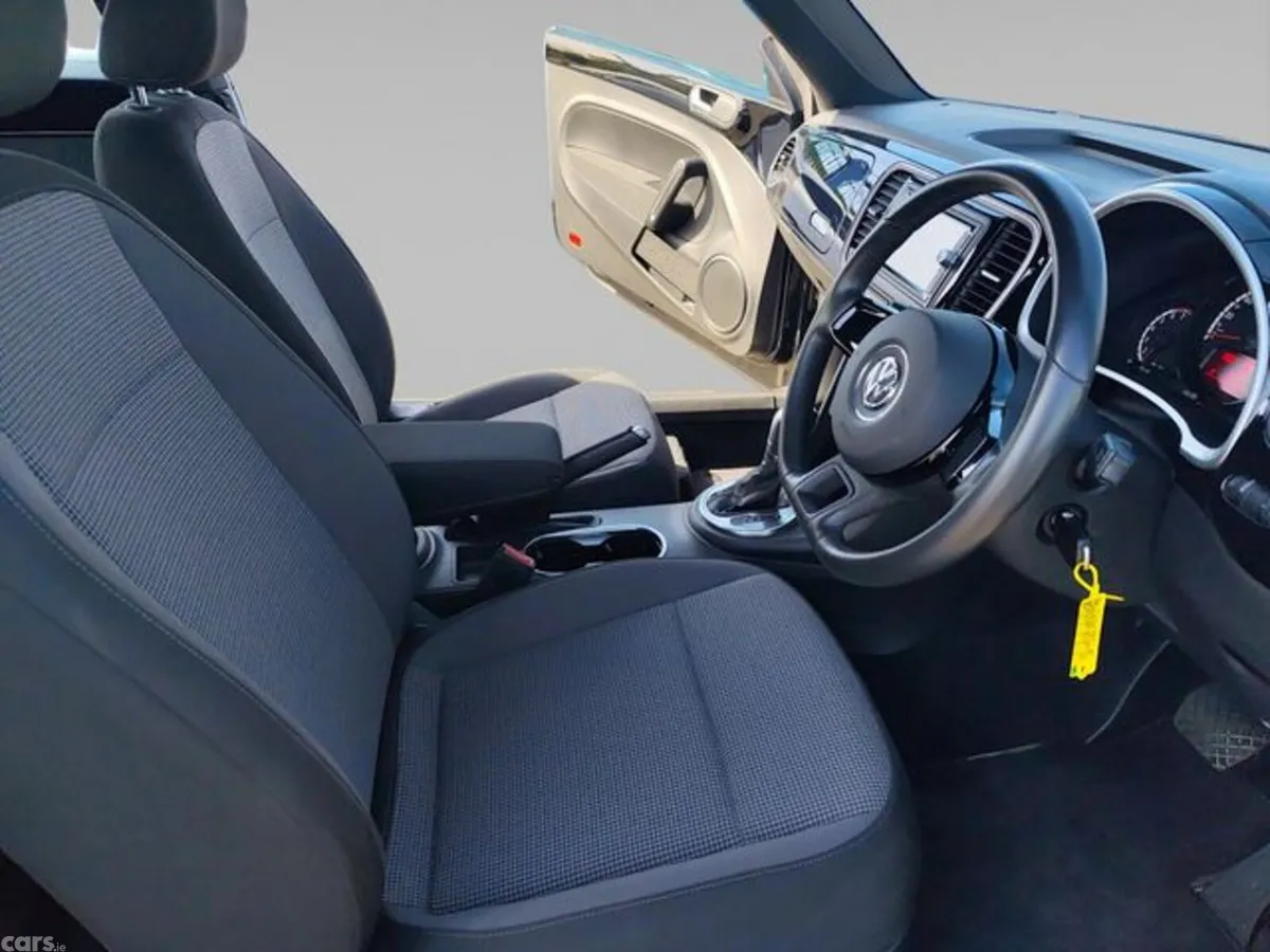 Volkswagen Beetle Hatchback, Petrol, 2014, Black