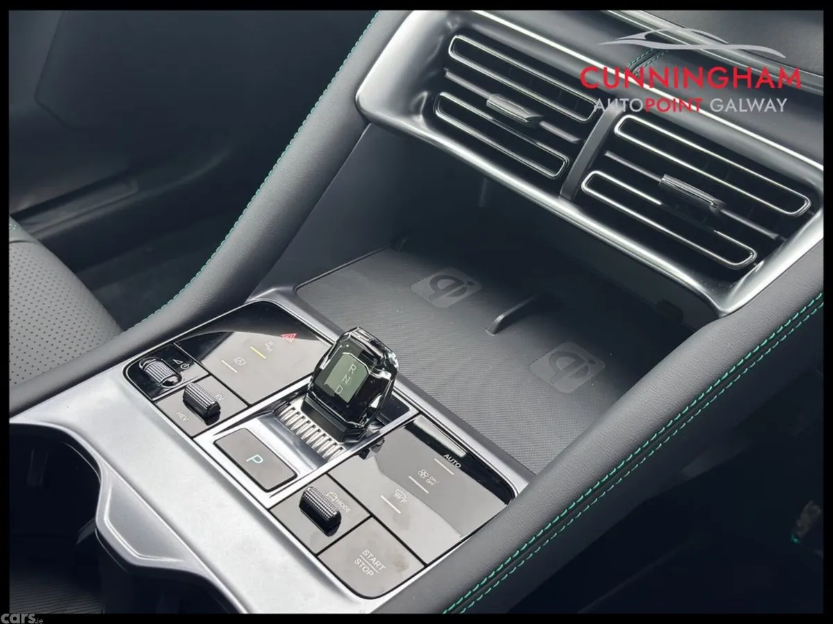 BYD SEAL U SUV, Petrol Plug-in Hybrid, 2027, Black