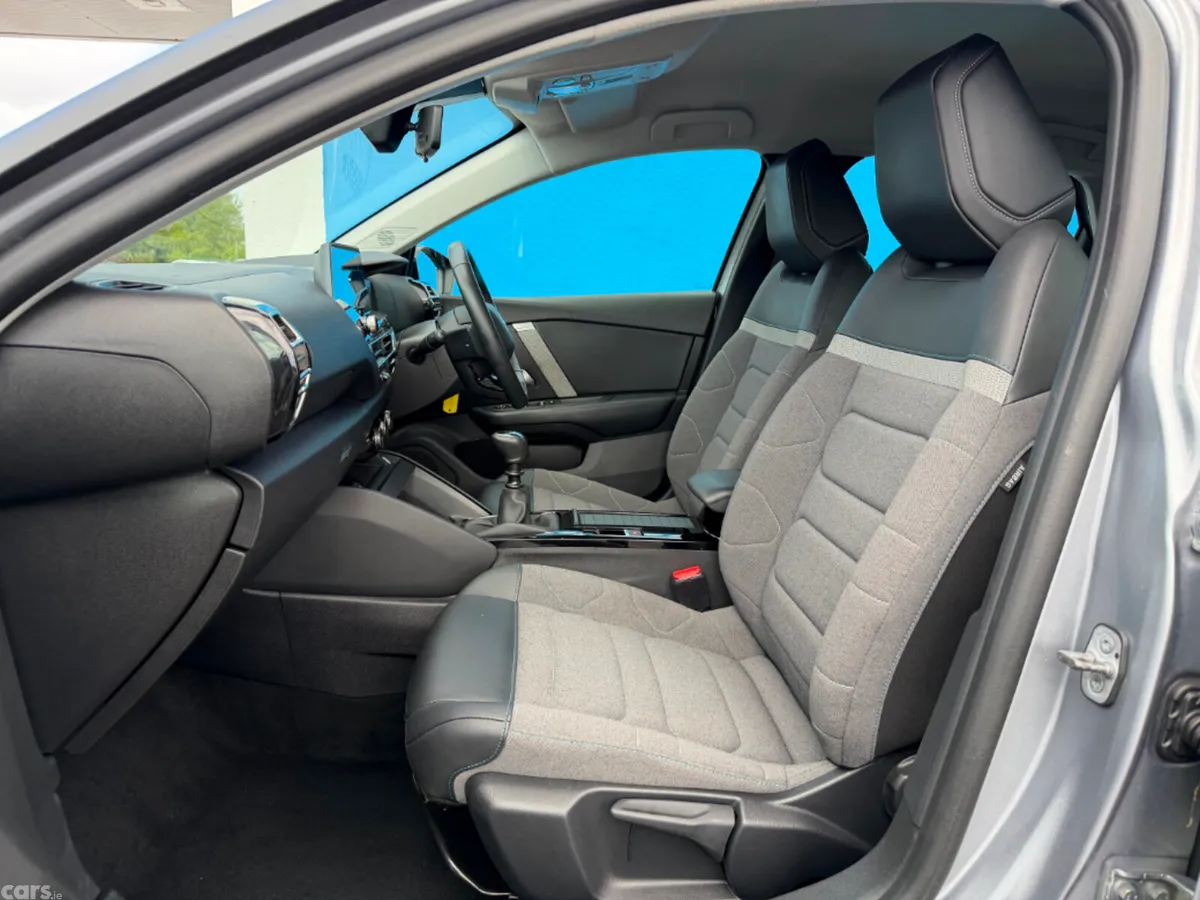 Citroen C4 Hatchback, Petrol, 2022, Grey