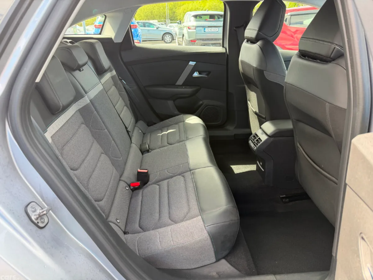 Citroen C4 Hatchback, Petrol, 2022, Grey