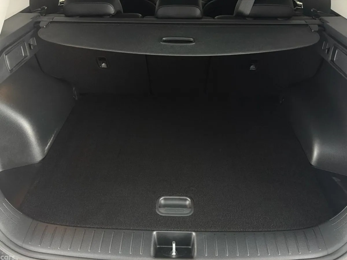 Kia Sportage SUV, Diesel Hybrid, 2023, Red