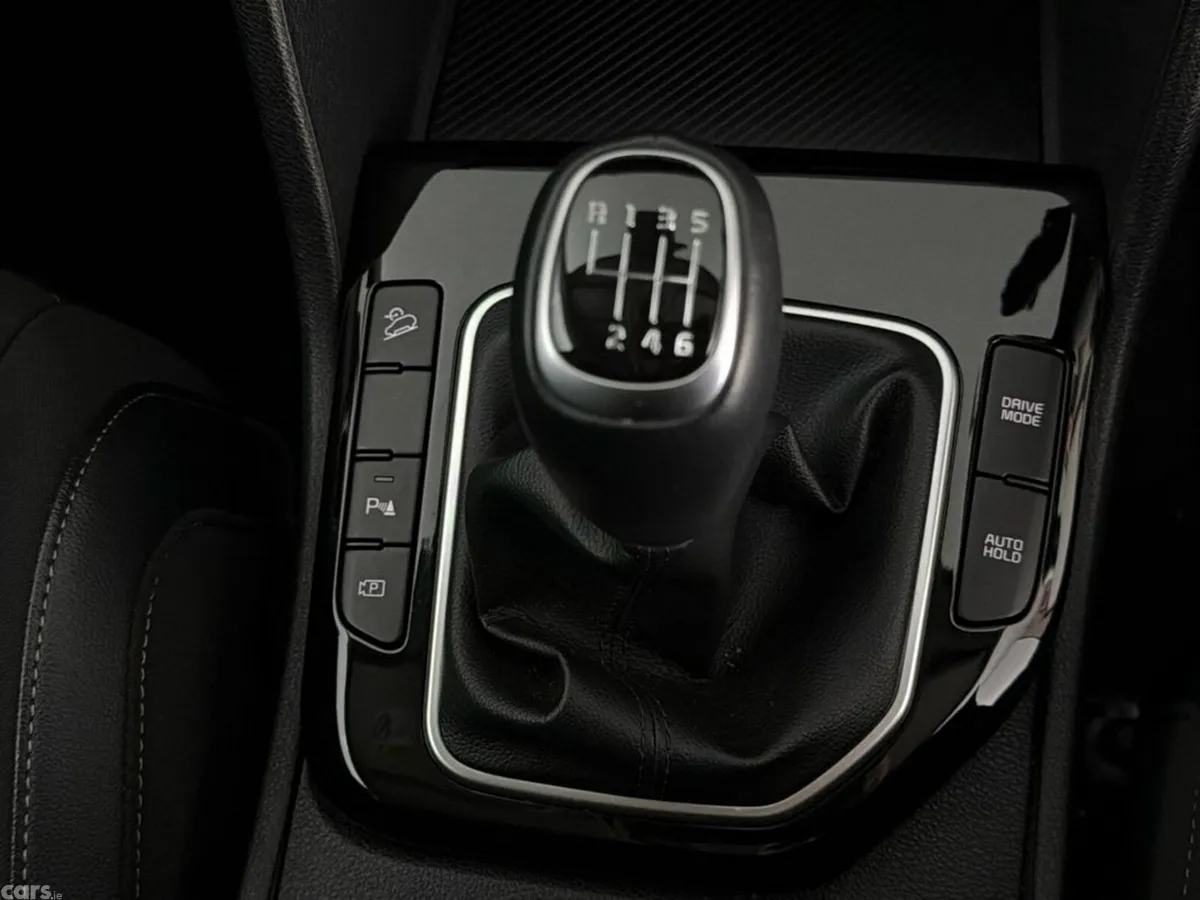 Kia Sportage SUV, Diesel Hybrid, 2023, Red