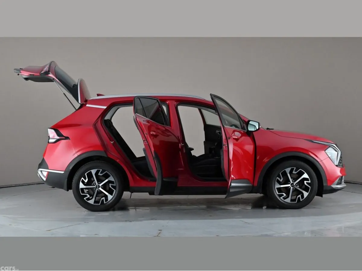 Kia Sportage SUV, Diesel Hybrid, 2023, Red