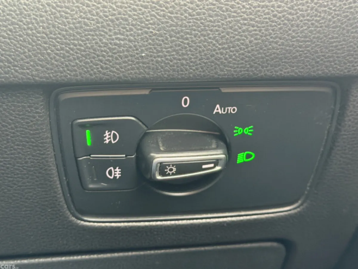 Volkswagen Passat Estate, Diesel, 2018, Grey