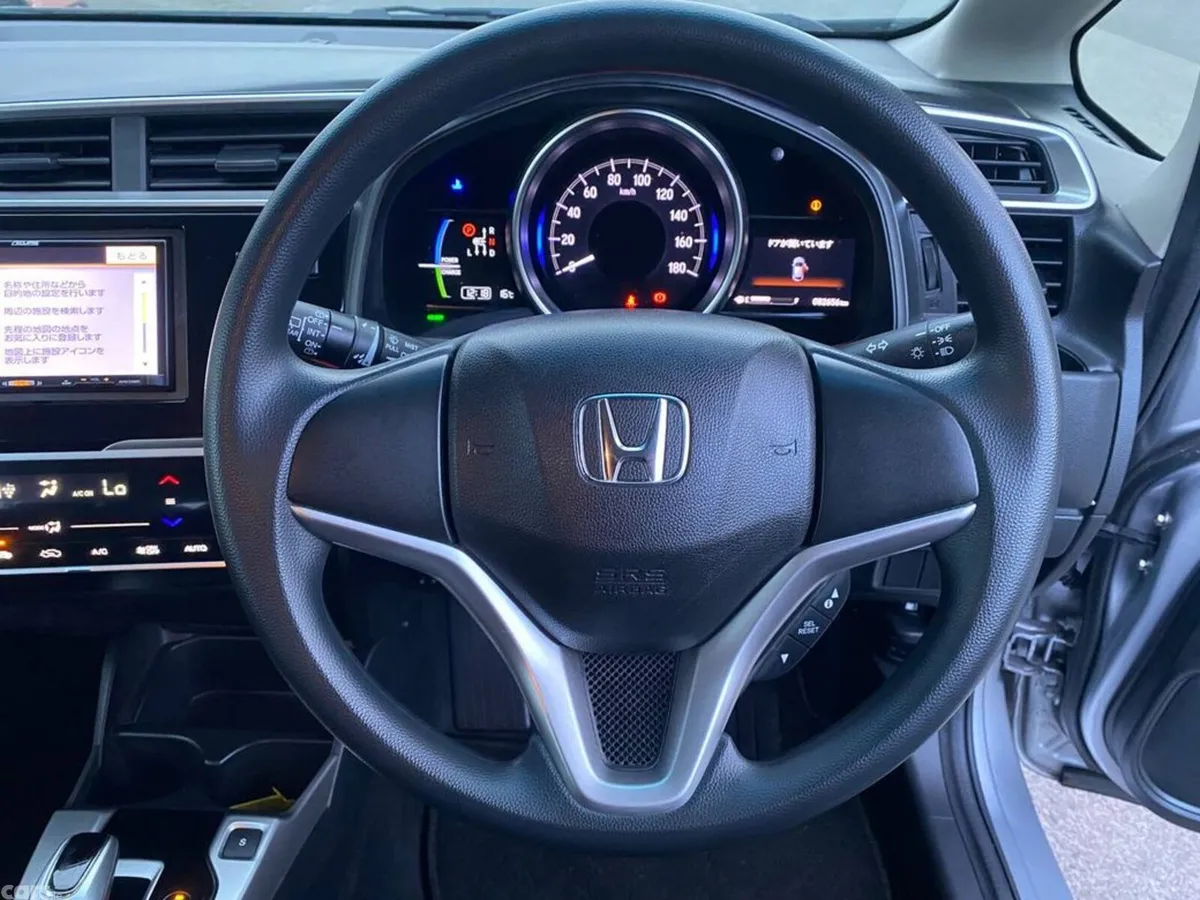 Honda Fit Hatchback, Petrol Hybrid, 2018, Silver