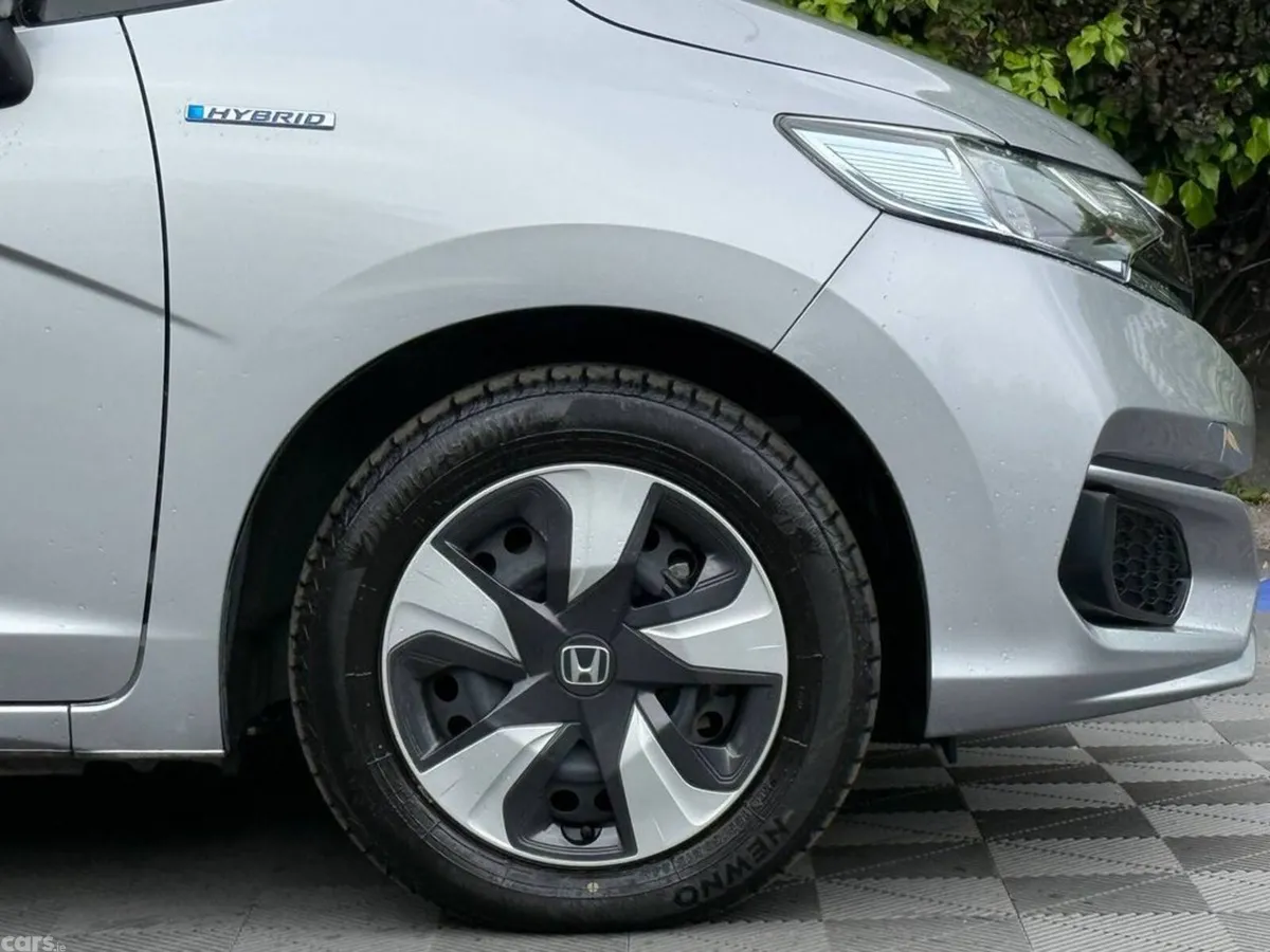 Honda Fit Hatchback, Petrol Hybrid, 2018, Silver