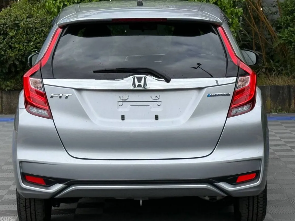 Honda Fit Hatchback, Petrol Hybrid, 2018, Silver