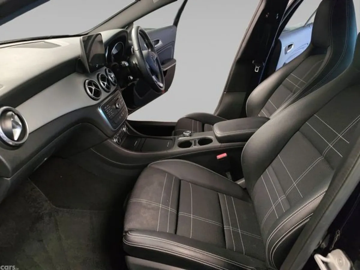 Mercedes-Benz GLA Hatchback, Petrol, 2016, Black