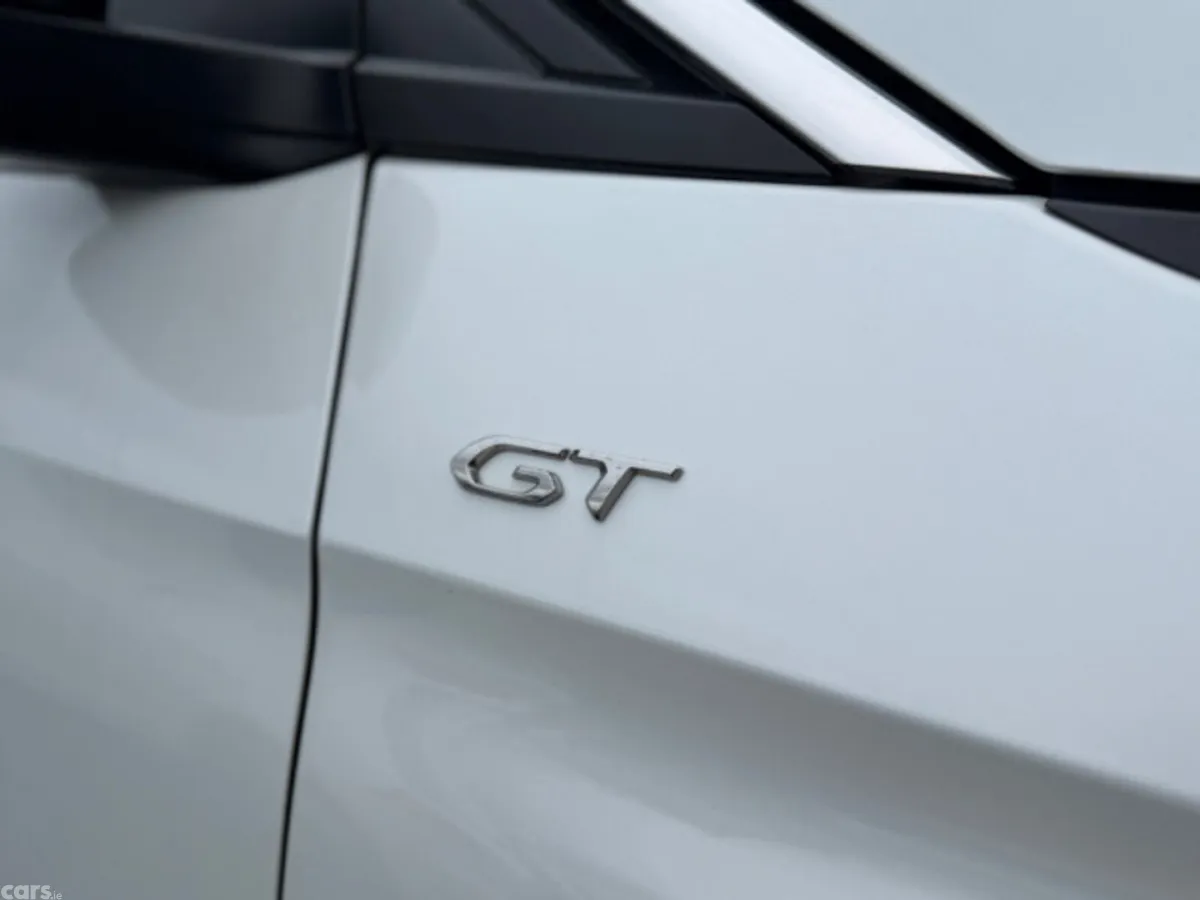 Peugeot 5008 Hatchback, Diesel, 2023, White