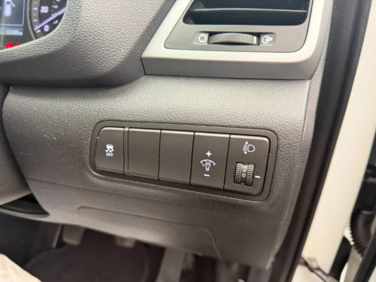 Hyundai Tucson Estate, Diesel, 2017, White