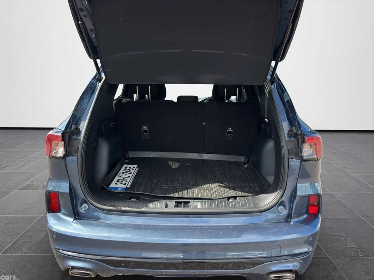 Ford Kuga MPV, Petrol Plug-in Hybrid, 2025, Blue