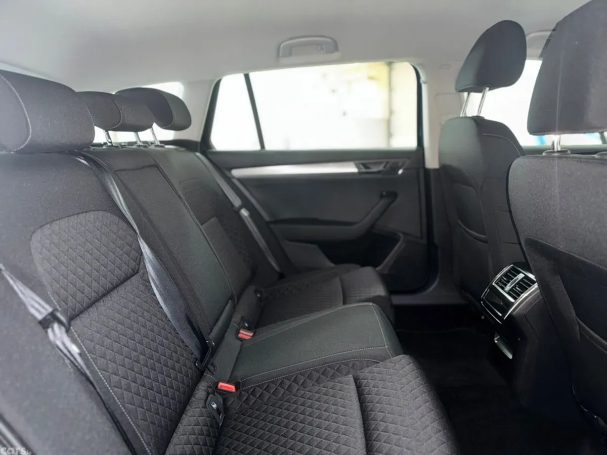 Skoda Superb Estate, Diesel, 2024, Blue