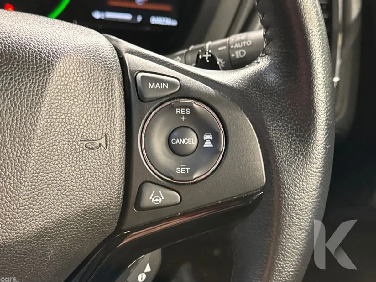 Honda Vezel SUV, Petrol Hybrid, 2020, Red