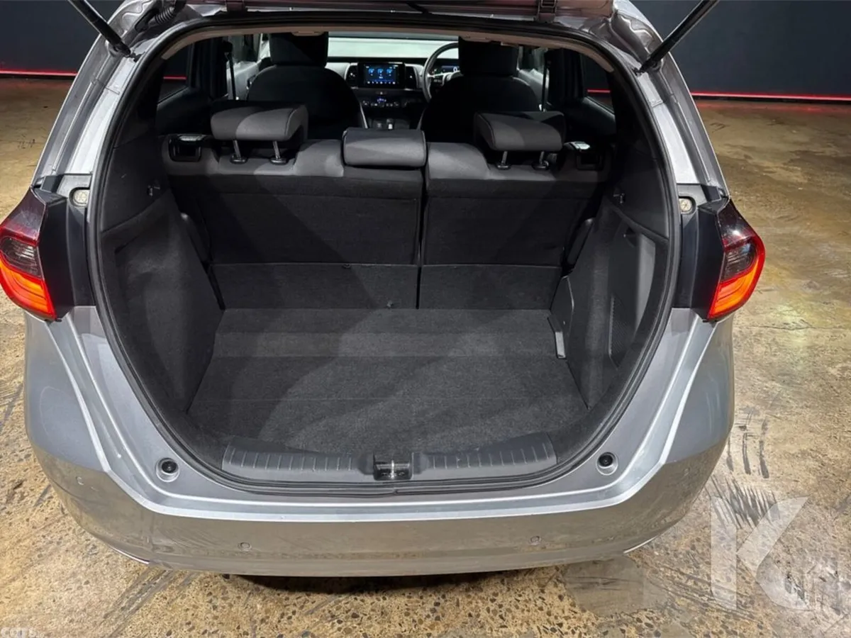 Honda Fit Hatchback, Petrol Hybrid, 2023, Silver