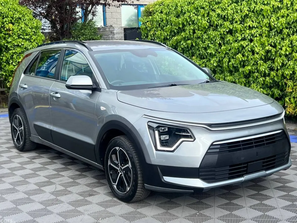 Kia Niro SUV, Petrol Plug-in Hybrid, 2023, Grey