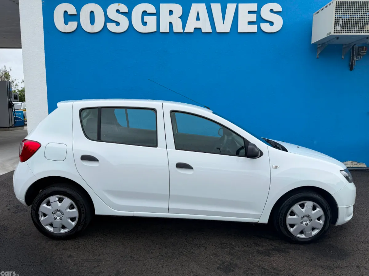 Dacia Sandero Hatchback, Petrol, 2015, White