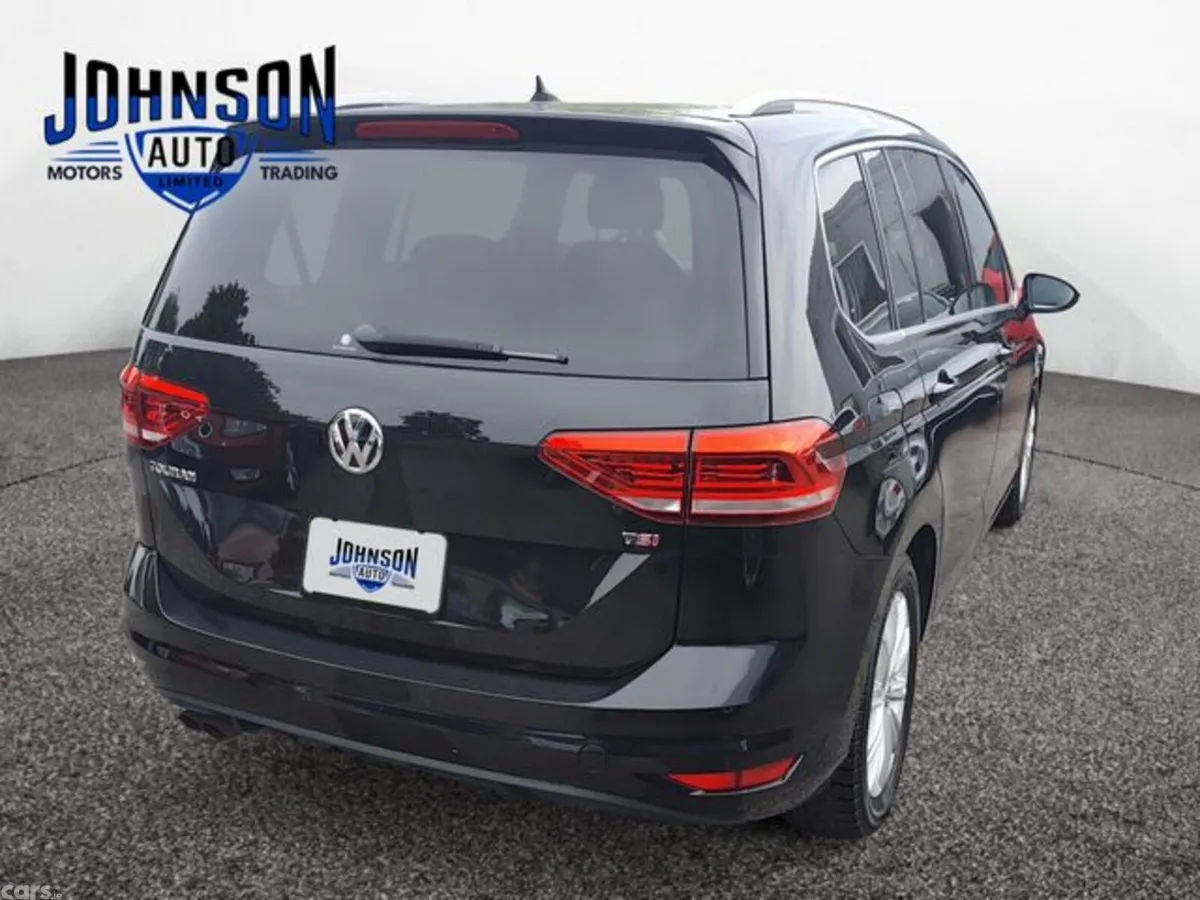 Volkswagen Touran MPV, Petrol, 2016, Black