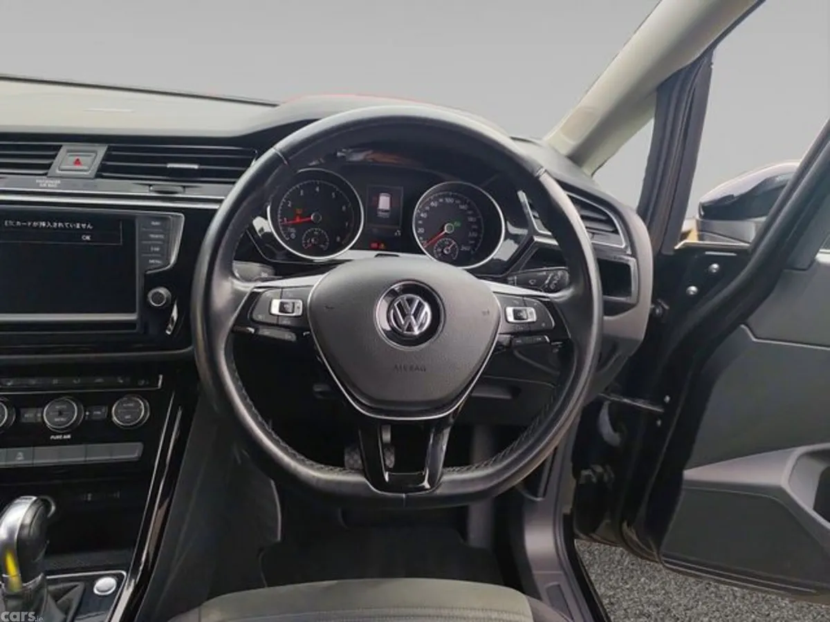 Volkswagen Touran MPV, Petrol, 2016, Black