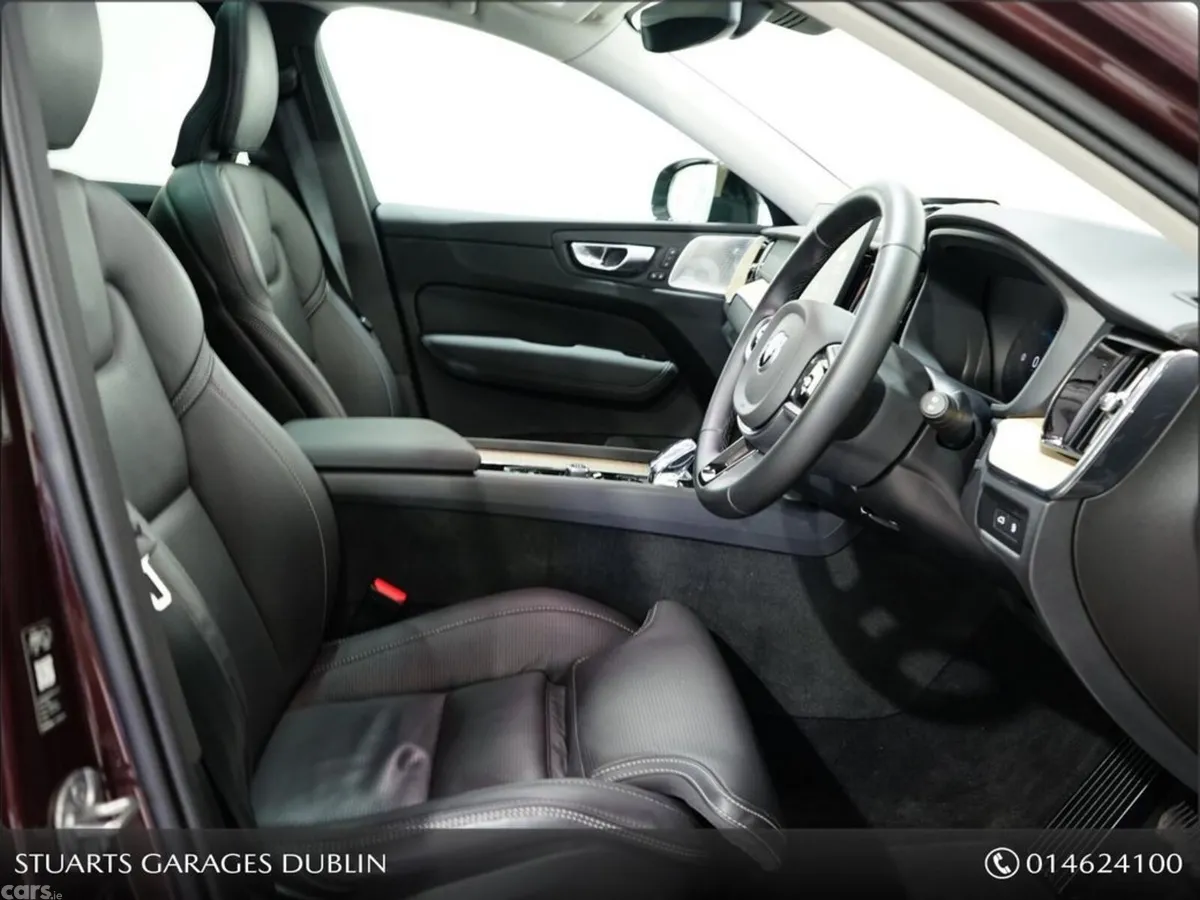 Volvo XC60 Estate, Petrol Plug-in Hybrid, 2025, Red