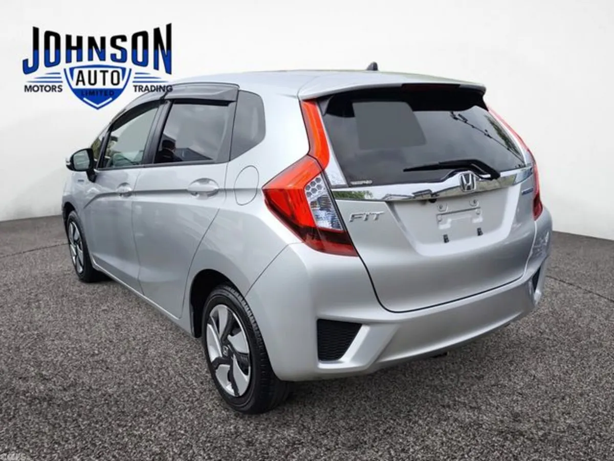 Honda Fit Hatchback, Petrol Hybrid, 2015, Silver