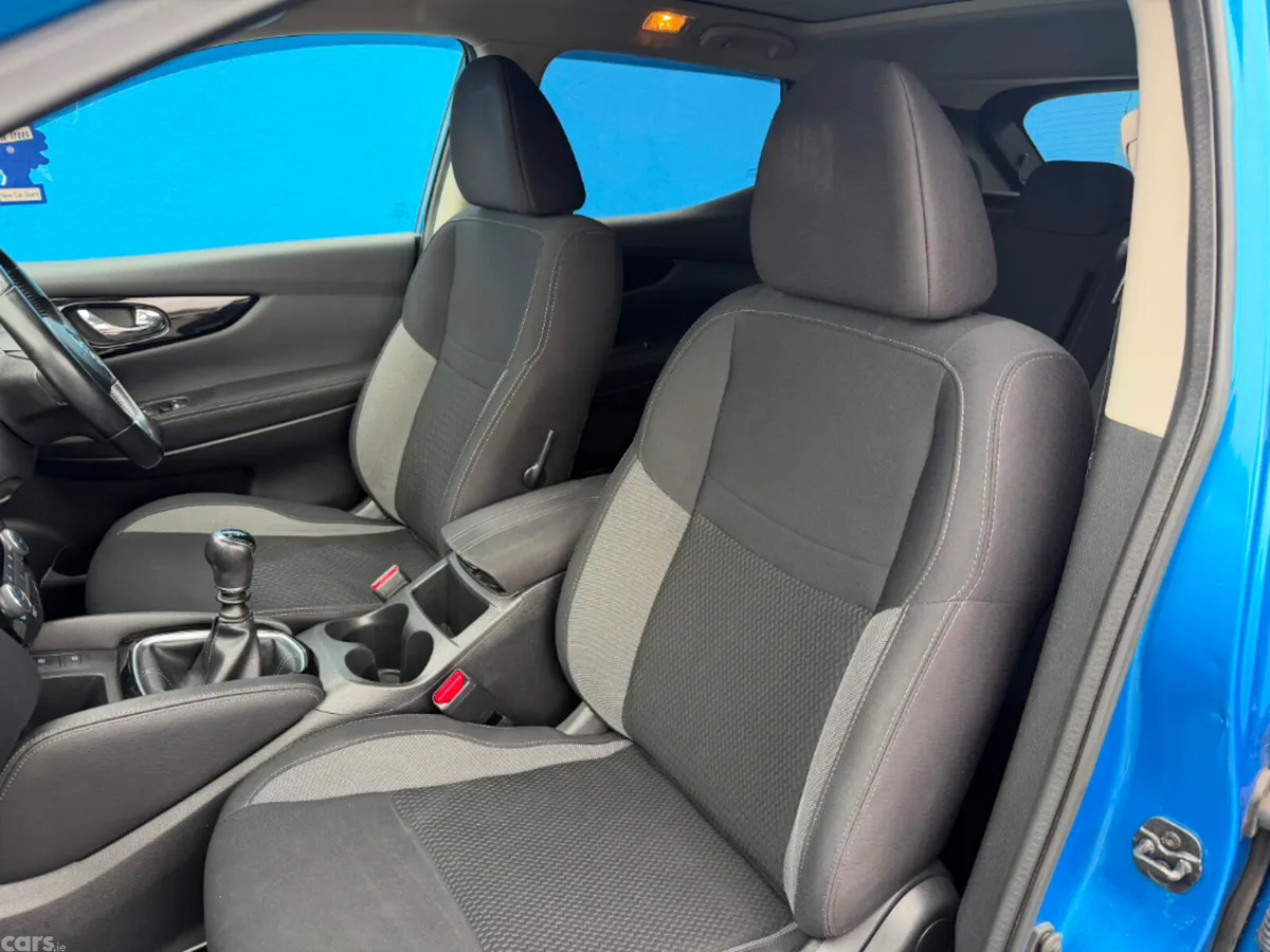Nissan Qashqai SUV, Diesel, 2018, Blue