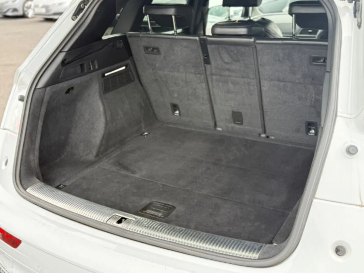 Audi Q5 Estate, Diesel, 2019, White