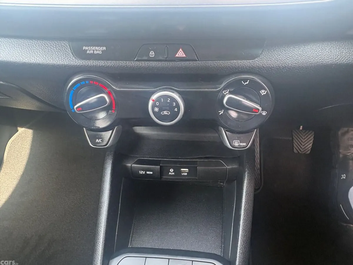 Kia Stonic Hatchback, Petrol, 2018, Grey