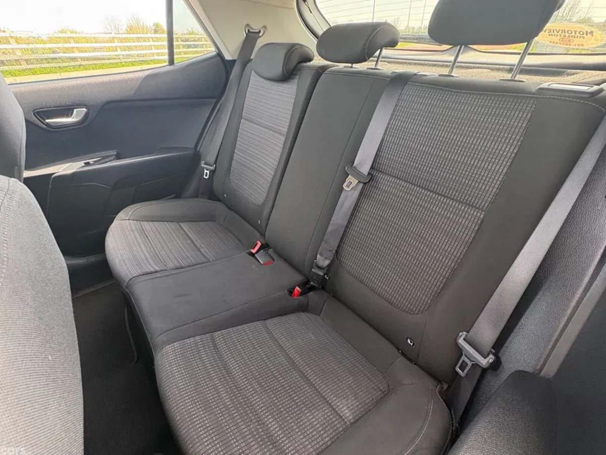 Kia Stonic Hatchback, Petrol, 2018, Grey