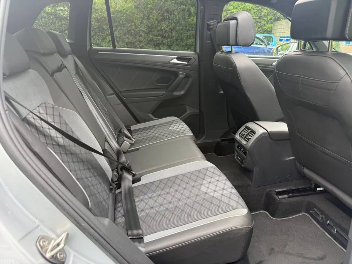 Volkswagen Tiguan SUV, Petrol Plug-in Hybrid, 2024, Silver