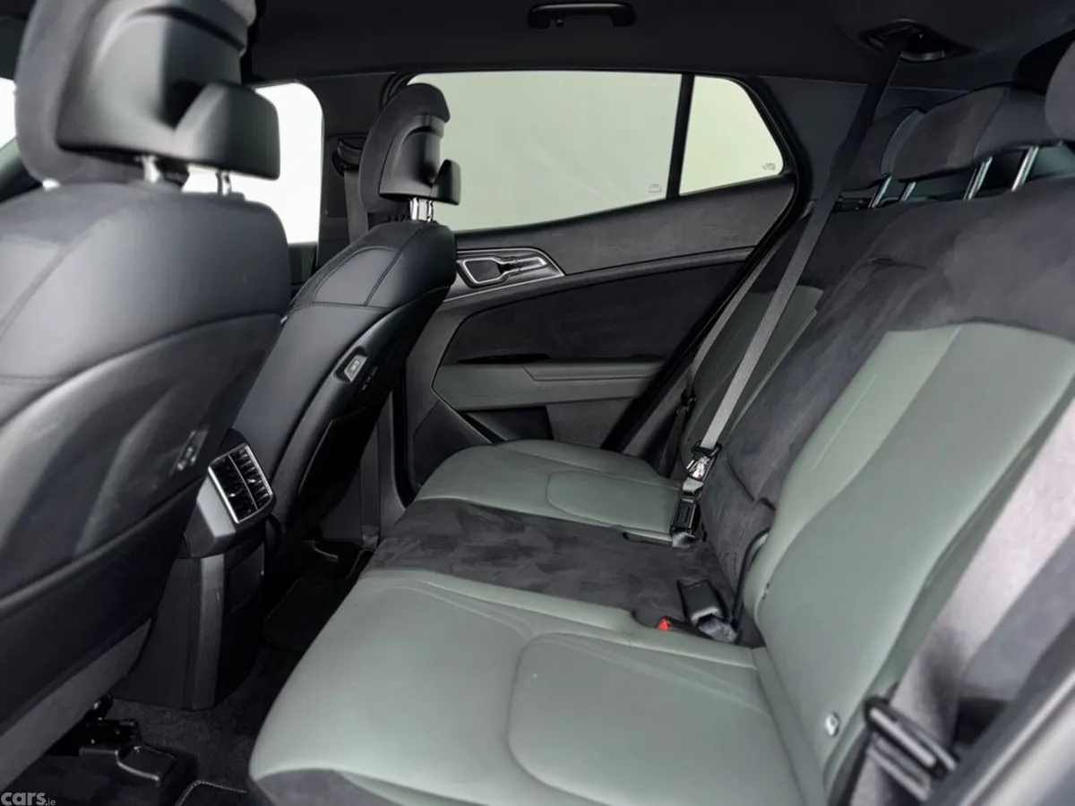 Kia Sportage MPV, Petrol Hybrid, 2025, Grey