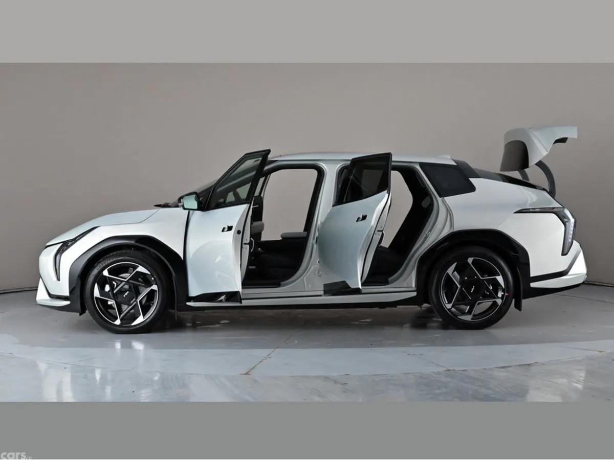 Kia EV4 Saloon, Electric, 2026, Silver