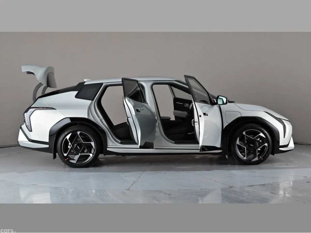 Kia EV4 Saloon, Electric, 2026, Silver
