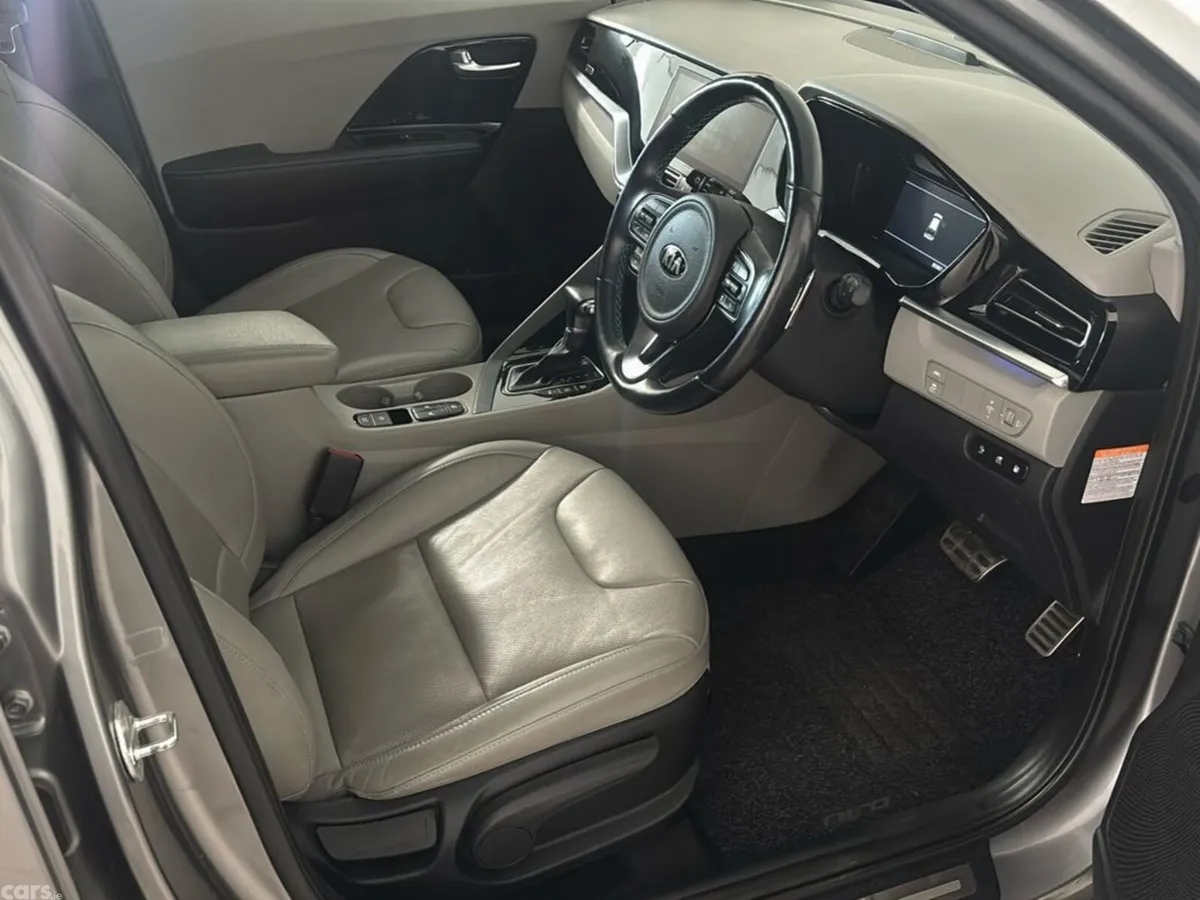 Kia Niro Estate, Petrol Plug-in Hybrid, 2021, Grey