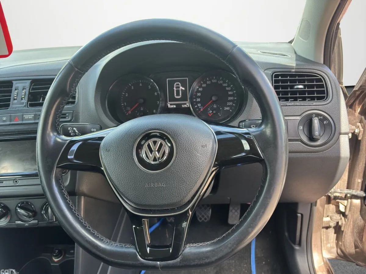 Volkswagen Polo Hatchback, Petrol, 2015, Brown
