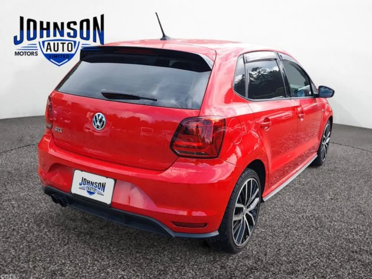 Volkswagen Polo Hatchback, Petrol, 2015, Red