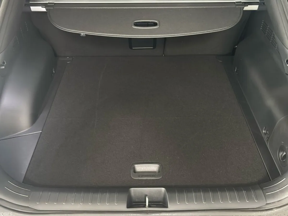 Kia EV6 MPV, Electric, 2025, Black