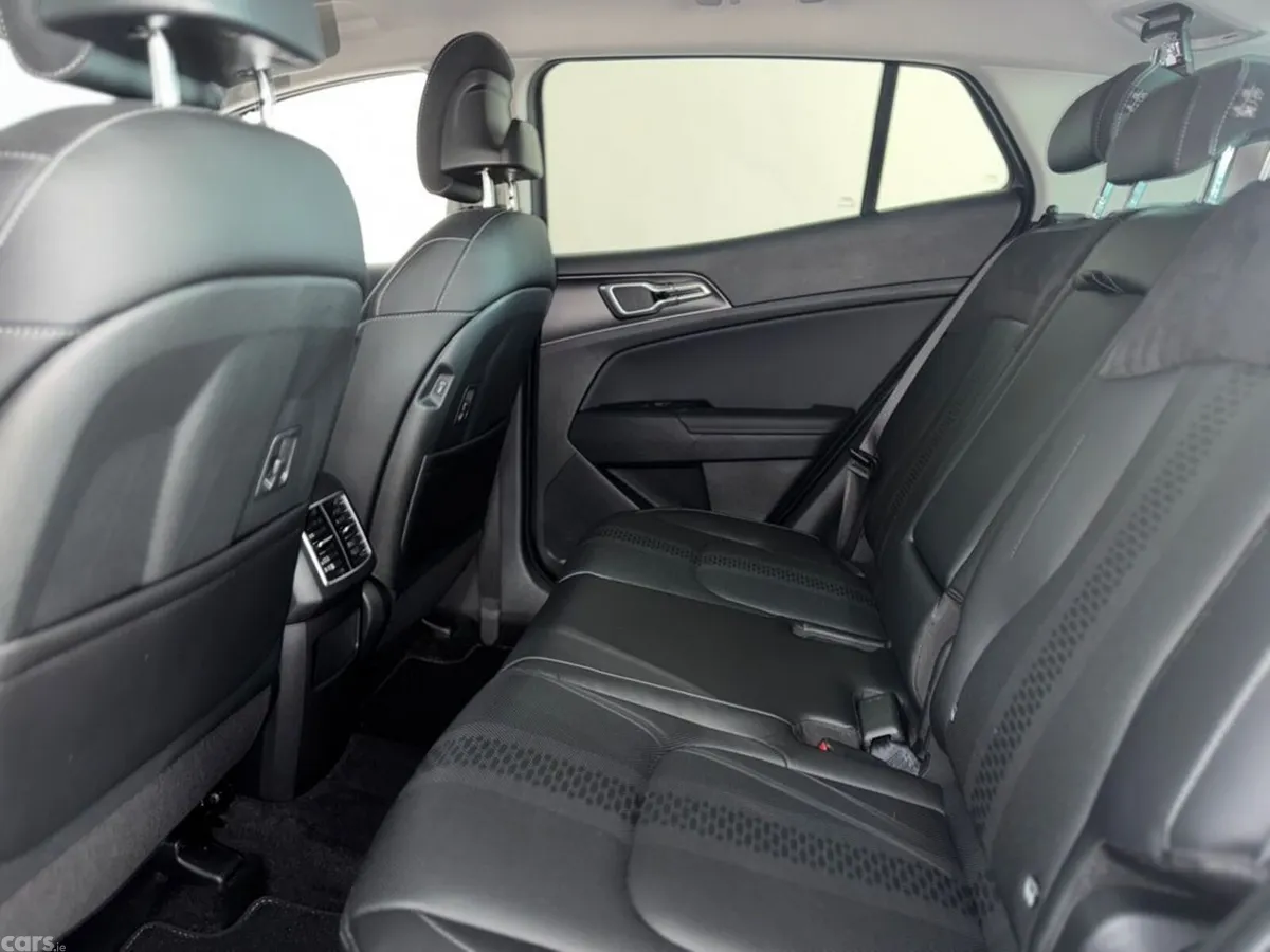 Kia Sportage MPV, Diesel Hybrid, 2025, Grey
