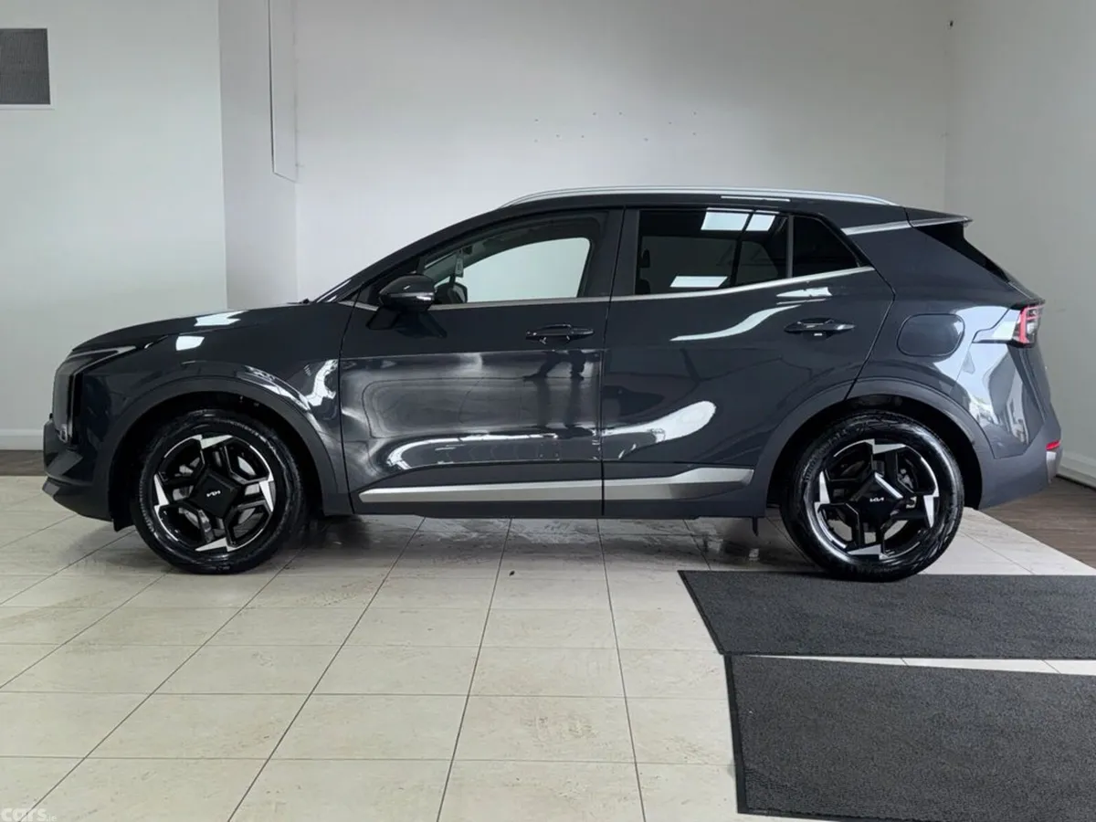 Kia Sportage MPV, Diesel Hybrid, 2025, Grey