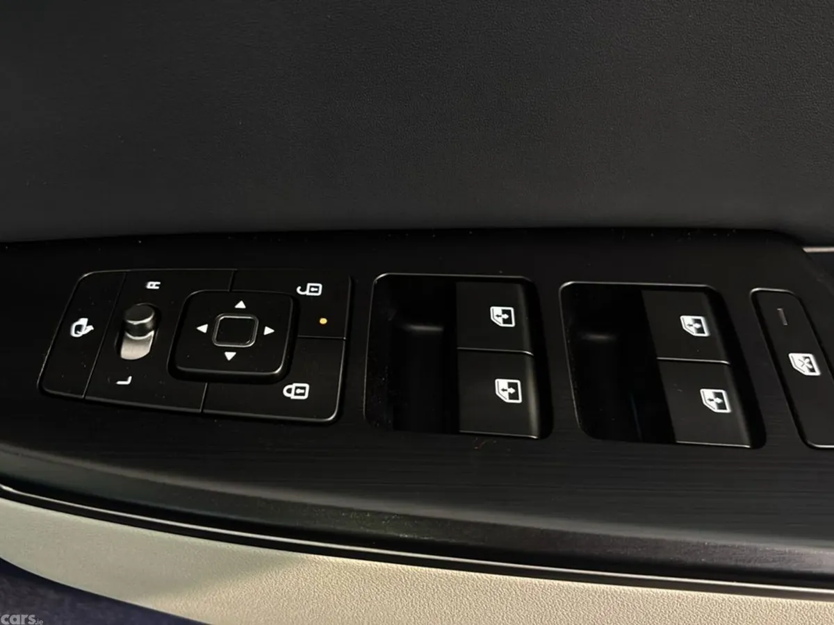 Kia EV6 MPV, Electric, 2025, Black