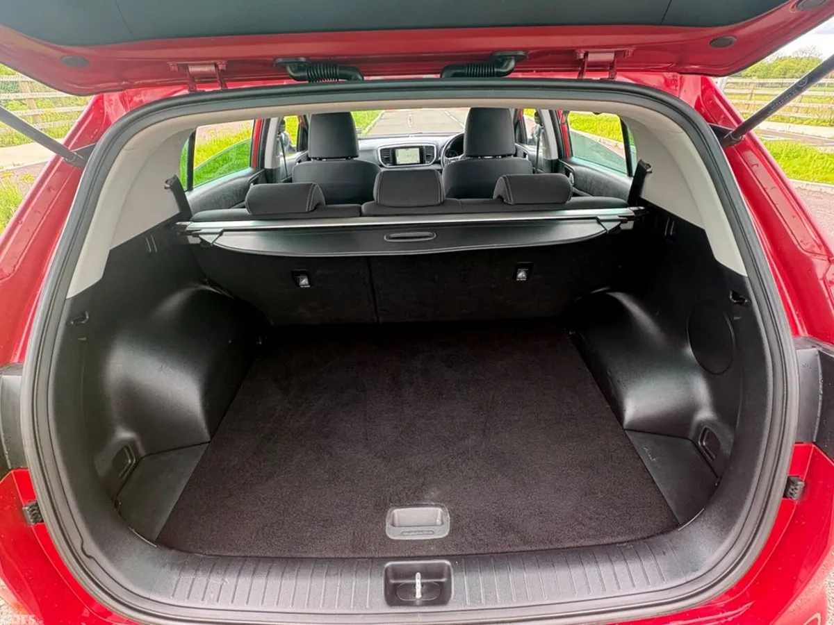 Kia Sportage SUV, Diesel, 2019, Red