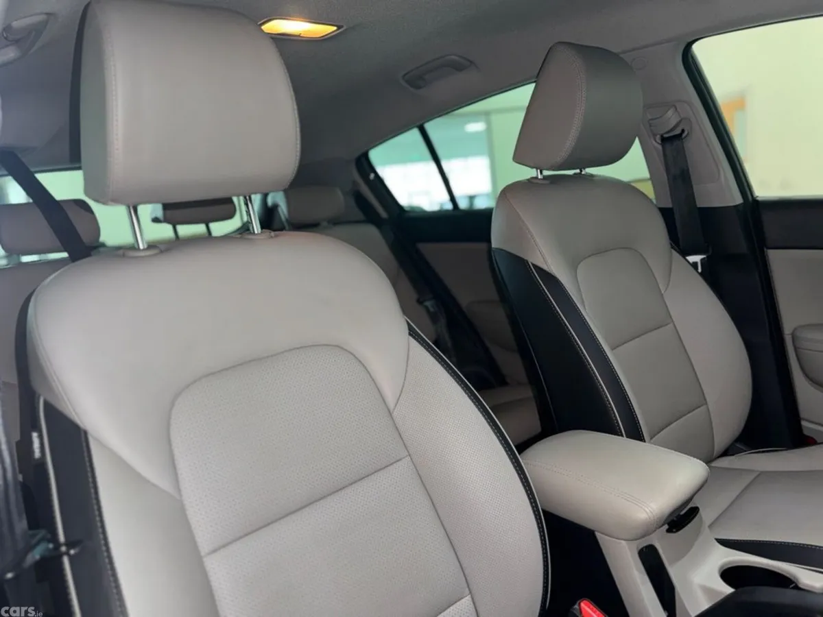 Kia Sportage MPV, Diesel, 2020, Grey