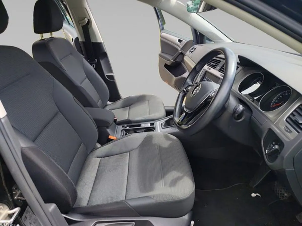 Volkswagen Golf Estate, Petrol, 2017, Black