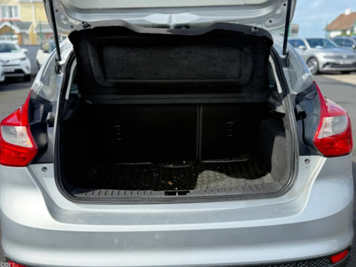 Ford Focus Hatchback, Diesel, 2015, Silver
