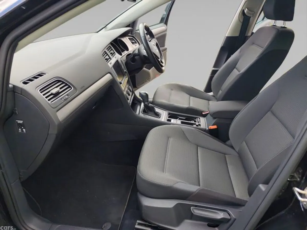 Volkswagen Golf Estate, Petrol, 2017, Black